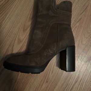 Aquatalia Brown Heeled Boots with Chunky Heel and Rugged Sole